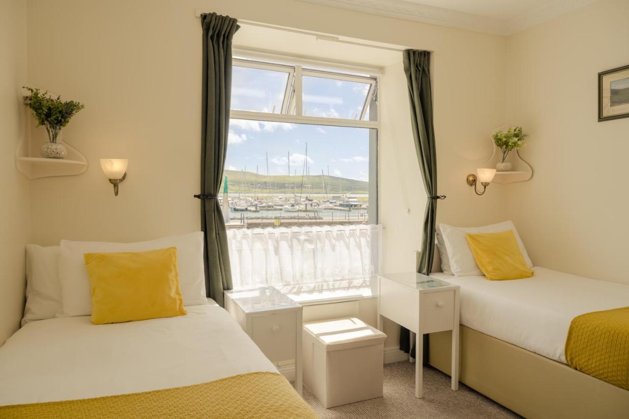 The Waterfront (Adults Only) Hotel Дингъл Екстериор снимка