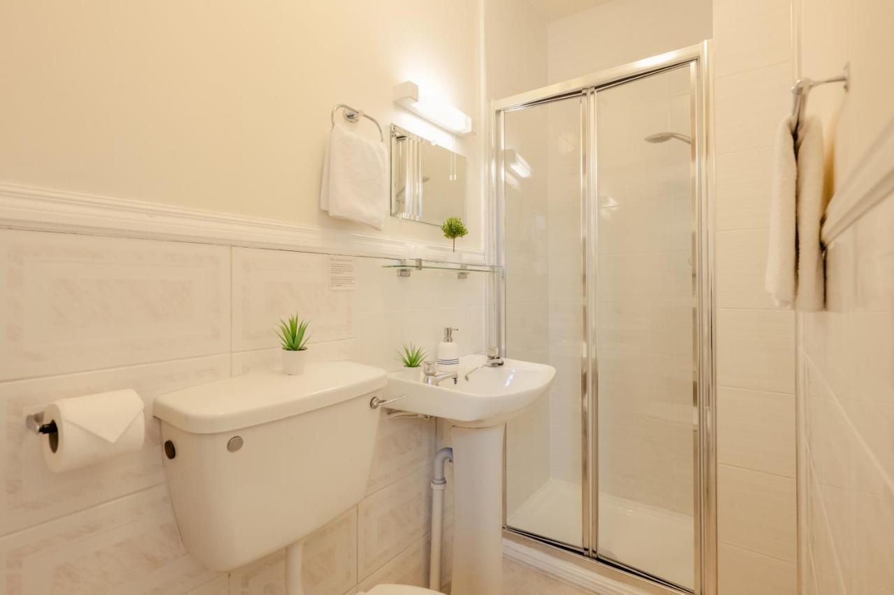 The Waterfront (Adults Only) Hotel Дингъл Екстериор снимка